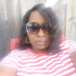 Meet your Posher, Henderson